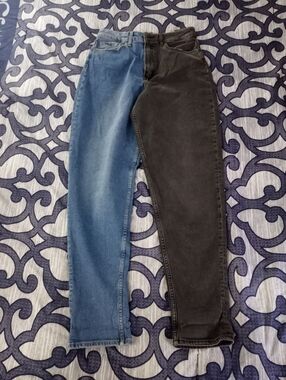 👠DIVIDED Dual Colored Vintage Style Jeans👠